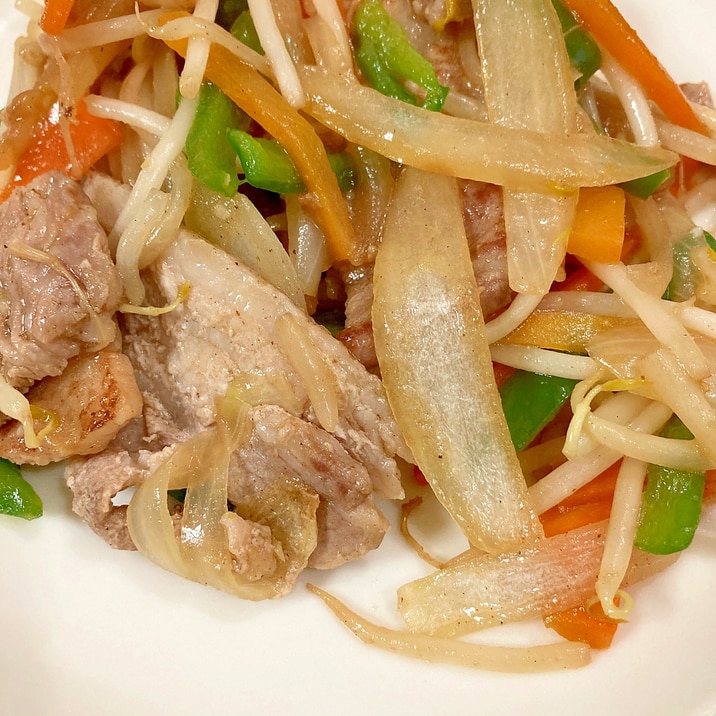 豚バラ肉 玉ねぎ 人参 ピーマン もやしの炒め物 レシピ 作り方 By 水玉模様 楽天レシピ 豚バラ肉 玉ねぎ 人参 ピーマン もやしの炒め物 レシピ 作り方 By 水玉模様 楽天レシピ